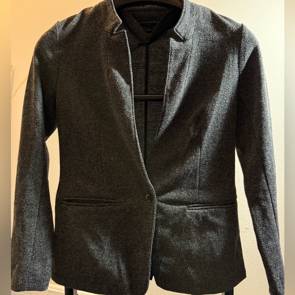 Banana Republic Jackets & Blazers - 3/$20⭐️ Banana republic women’s one button suit jacket blazer size small